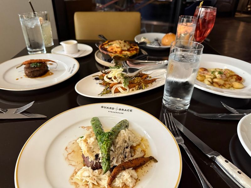 A Steakhouse That Works For Every Table Configuration