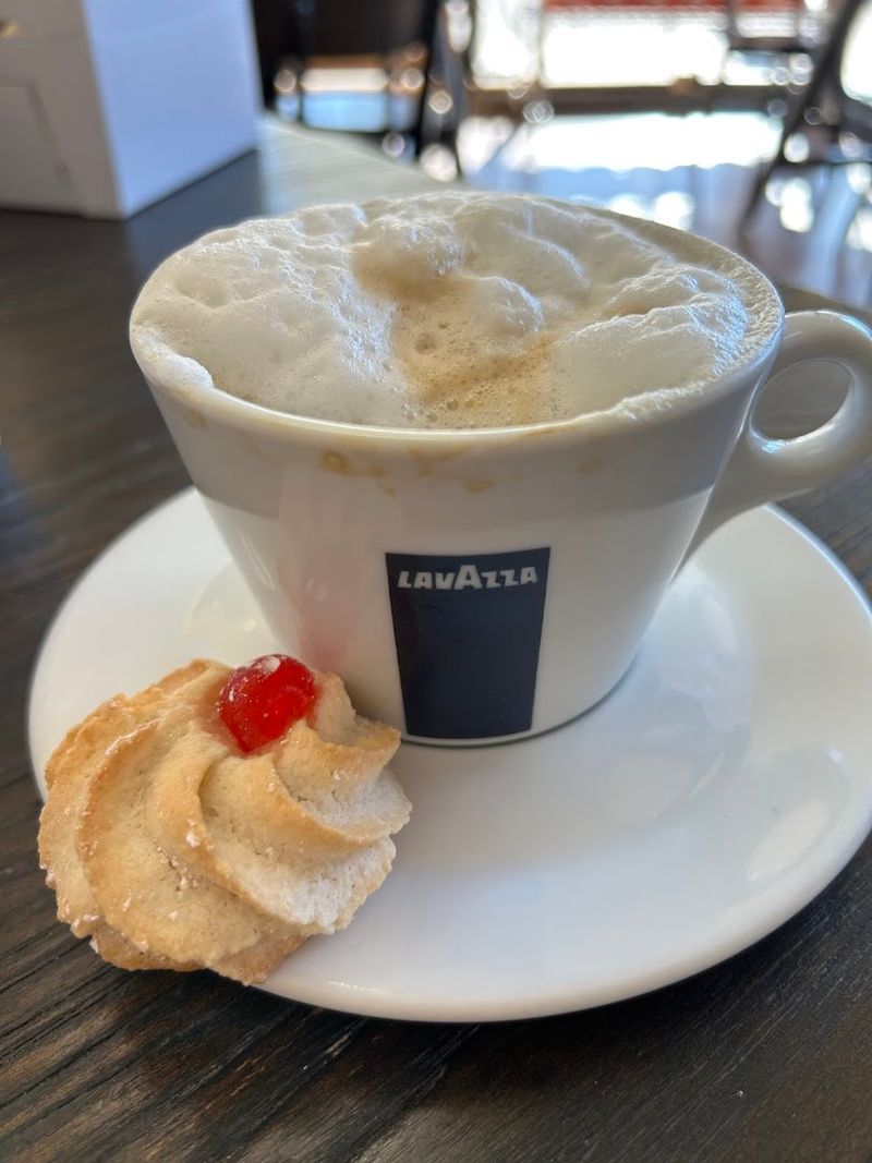 The Mid-Visit Moment That Turns A Stop Into A Memory