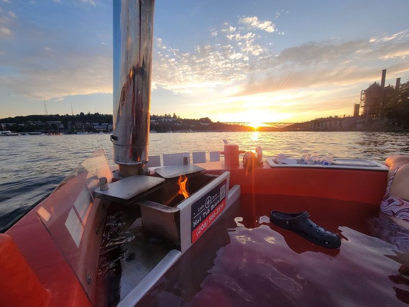 How To Captain Your Own Hot Tub Boat How To Captain Your Own Hot Tub Boat