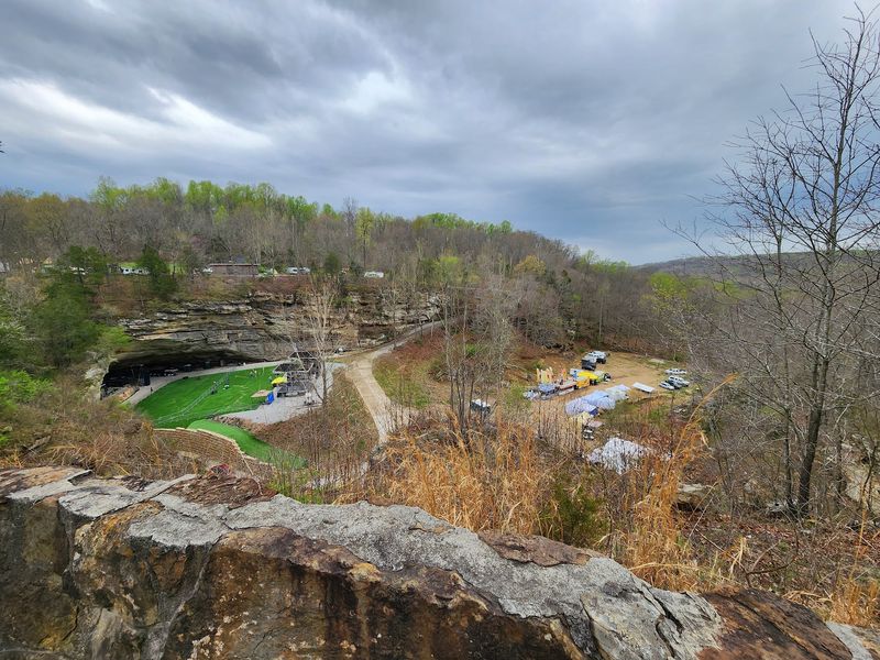 How the Shawnee Hills Landscape Shapes the Experience How the Shawnee Hills Landscape Shapes the Experience