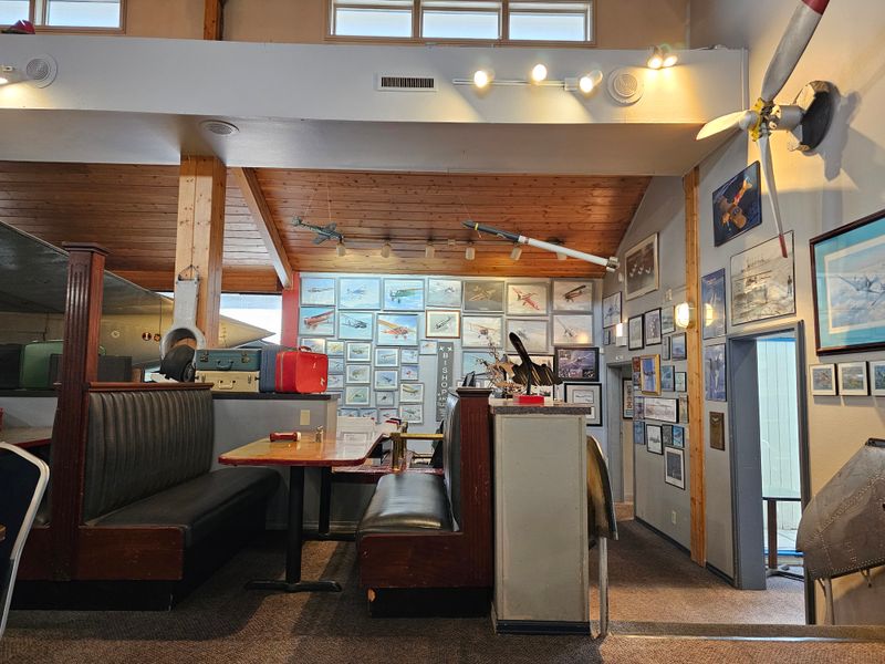 Atmosphere, lighting, and noise comfort