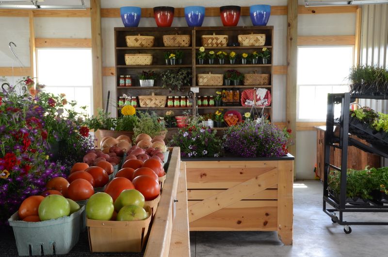 Howard's Harvest Market
