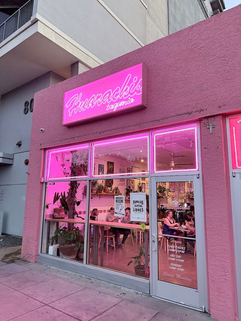 Huarachis Taqueria
