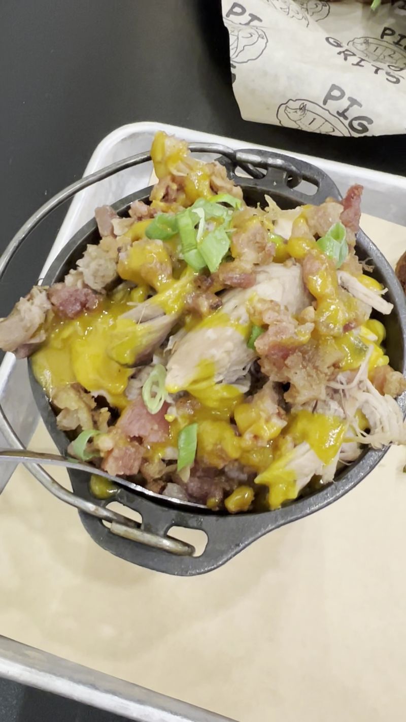 Pig & Grits, Burnsville