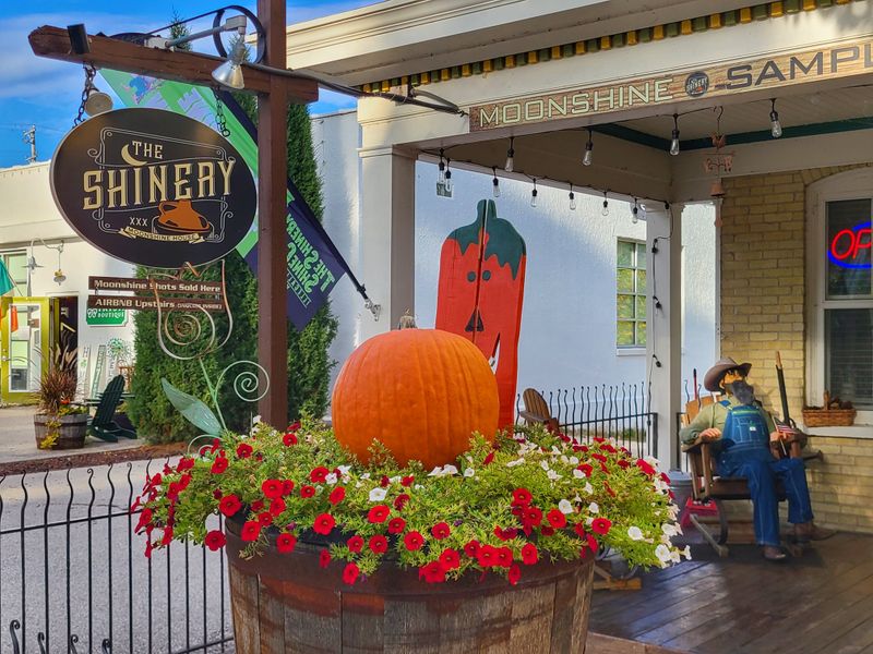 Cedarburg – A Cedarburg Christmas