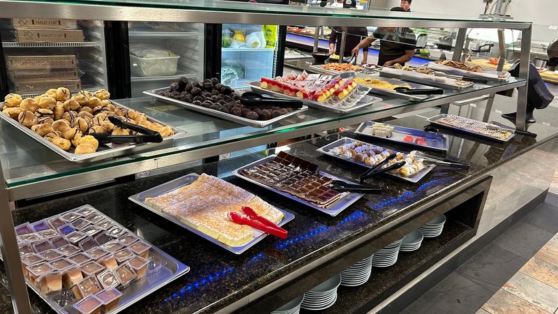 Hug Grill Buffet