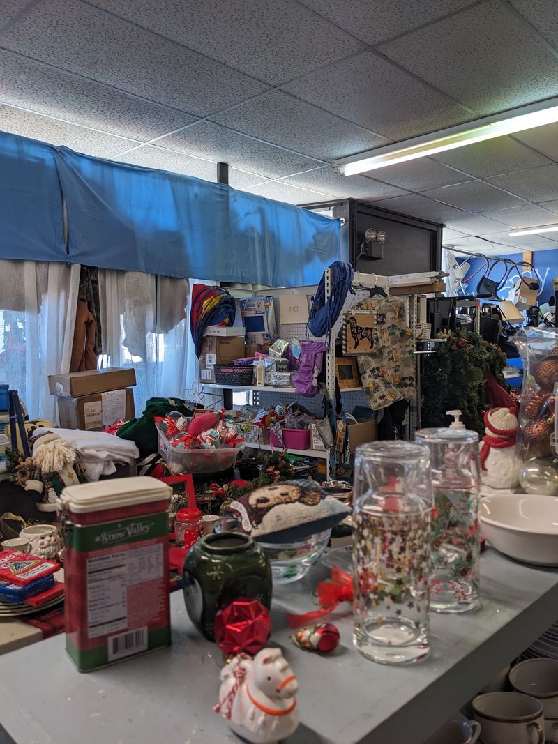 Humane Society Thrift Shop, Hot Springs