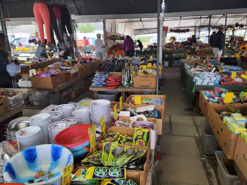 Hundreds Of Vendors Covering Every Category Imaginable Hundreds Of Vendors Covering Every Category Imaginable