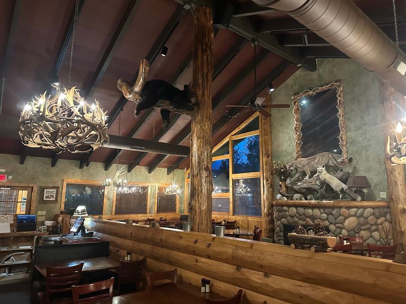 Hunters Chop House, Estes Park