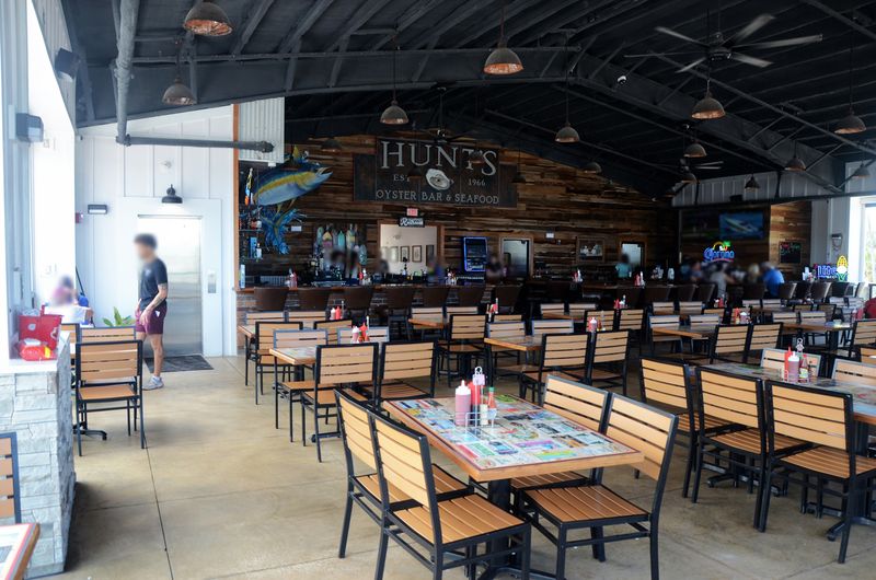 Hunt's Oyster Bar & Seafood Restaurant, Panama City Hunt's Oyster Bar & Seafood Restaurant, Panama City