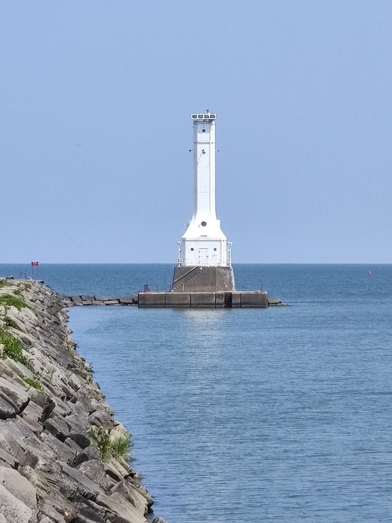 Huron Lighthouse and Fishing Pier, Huron