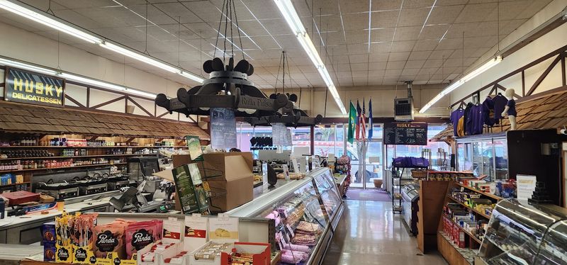 Husky Deli