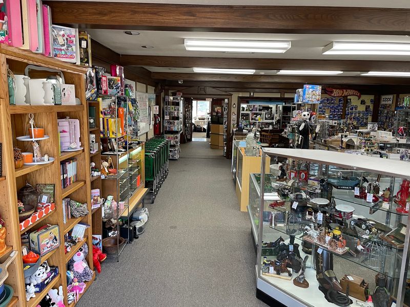 Hwy 102 Flea Market and Antique Mall, Rogers Hwy 102 Flea Market and Antique Mall, Rogers