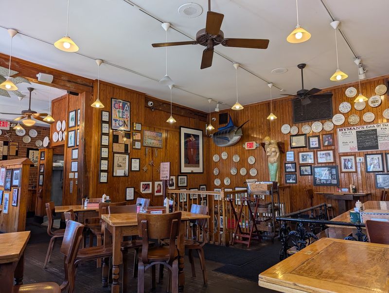 Hyman's Seafood, Charleston