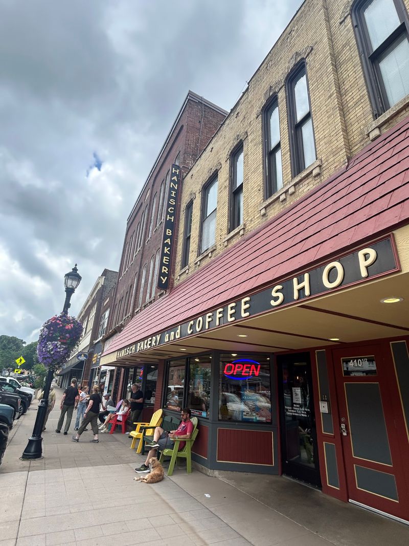 Hanisch Bakery And Coffee Shop