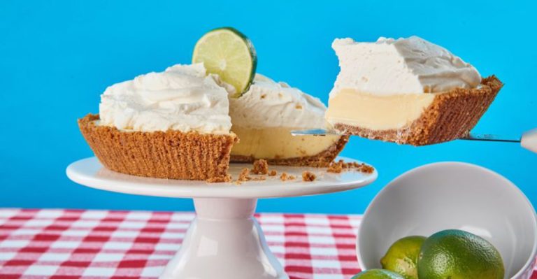 I Explored The Coast Of Florida To Taste 9 Key Lime Pie Cafes (And 3 Were Sheer Sunshine)