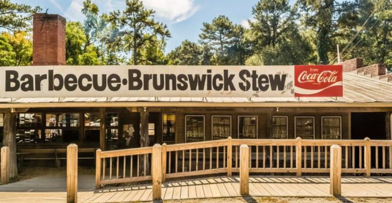 I Hit The Backroads Of Georgia To Try 11 Small-Town Smokehouses (And 6 Were Worth The Journey)