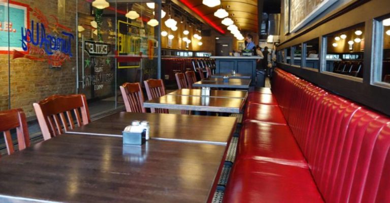 I Hit The Backroads Of Iowa To Try 10 Mom-And-Pop Diners (And 6 Were Pure Nostalgia)