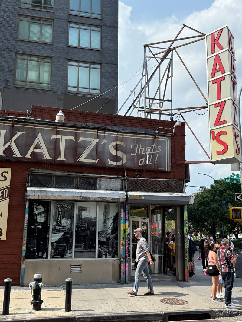 Katz's Delicatessen – New York, New York (old-school charm)