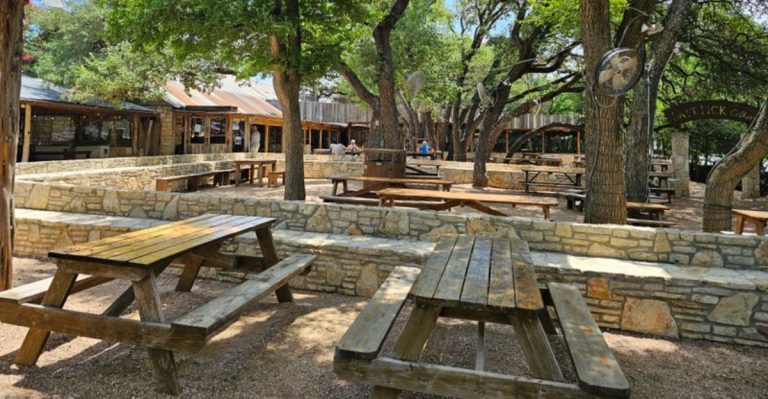I Hit The Backroads Of Texas To Try 11 Small-Town Smokehouses (And 6 Were Worth Every Mile)