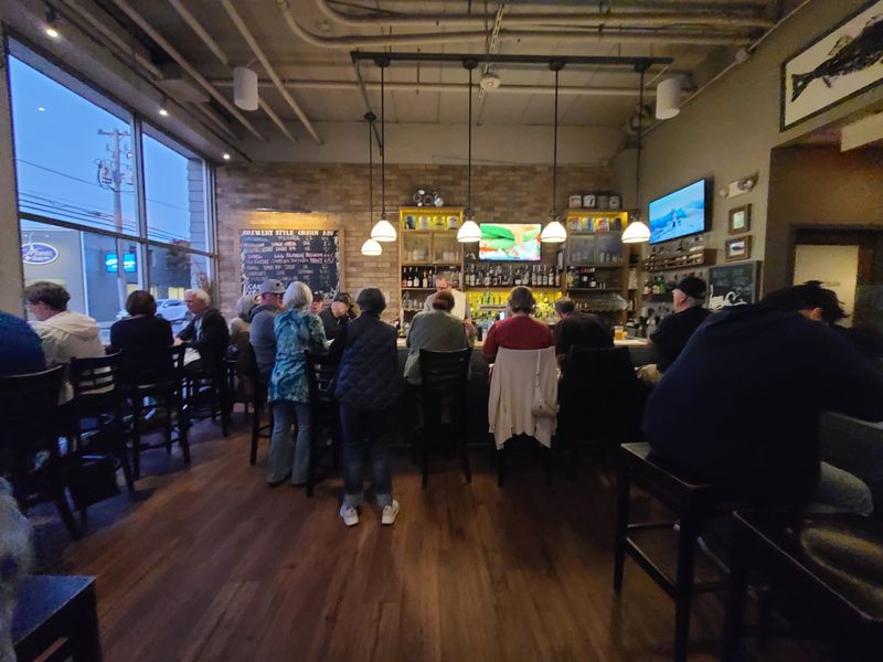 Henlopen City Oyster House - The Sophisticated Start