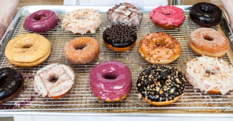 I Road-Tripped Through Small-Town Oregon To Try 6 Donut Shops And Found 4 That Made It All Worthwhile