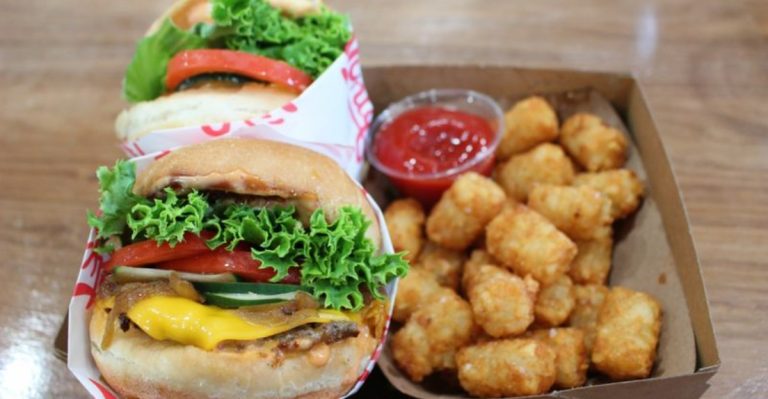 I Tried 17 Iconic California Burgers And Here’s What I Found Out