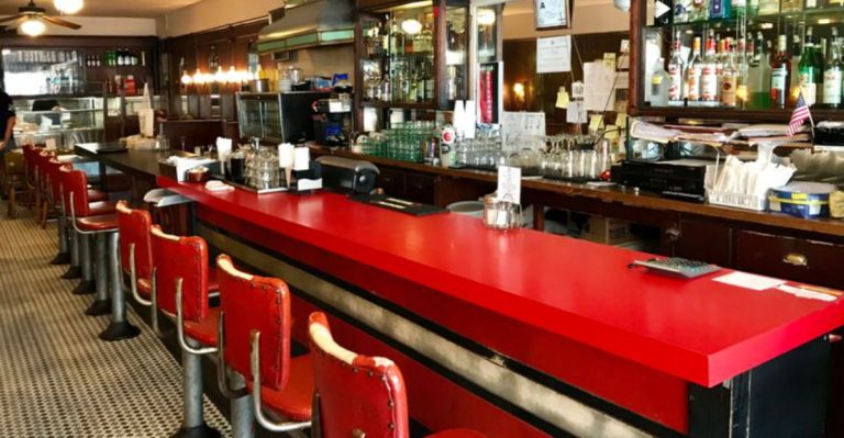 I Wandered The Backroads Of North Carolina To Try 11 Mom-And-Pop Diners (And 7 Served Pure Southern Nostalgia)