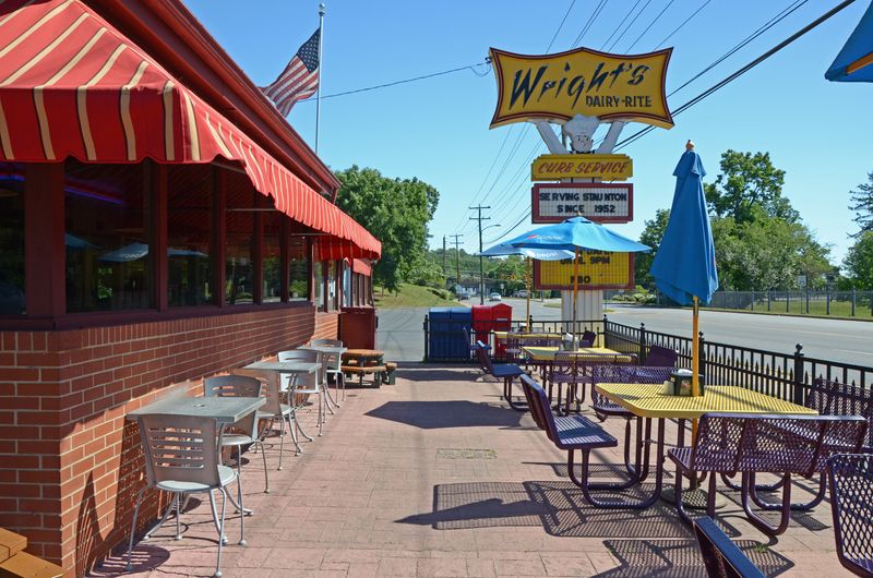 1. Wright's Dairy-Rite, Staunton