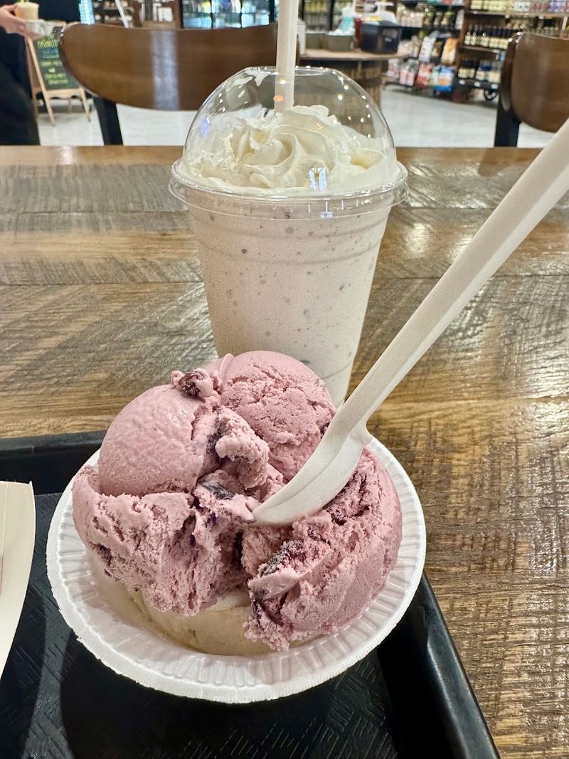 Ice Cream Cakes And Specialty Treats Worth Ordering