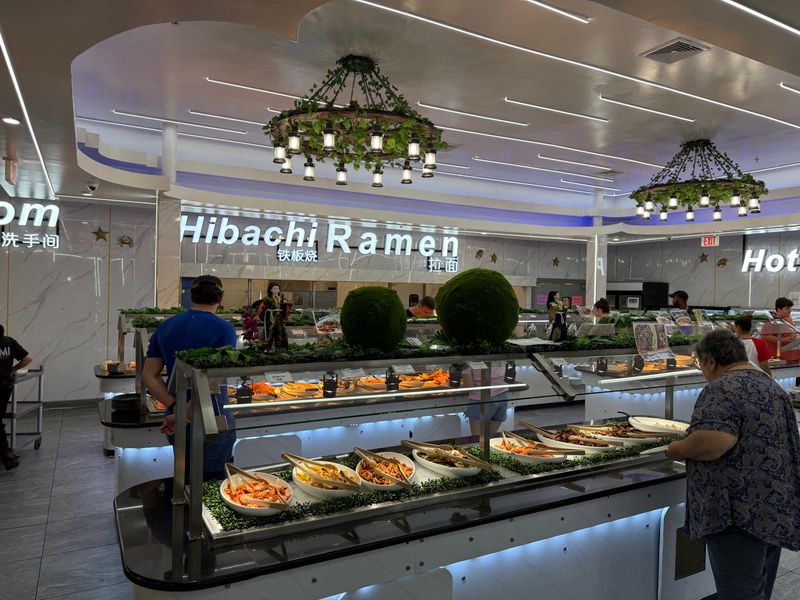 Umi Sushi & Seafood Buffet (Brandon) — 1528 W Brandon Blvd, Brandon