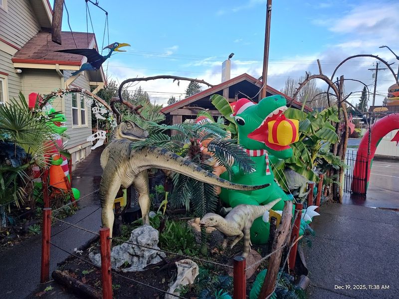 Burgrassic Park: Dinosaurs At A Drive-In
