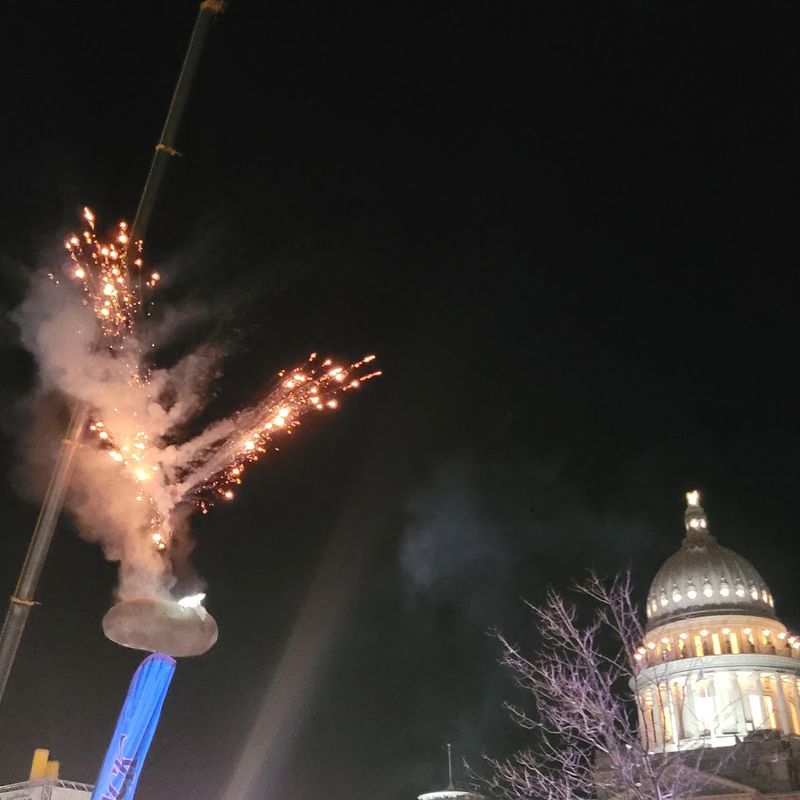 Idaho Drops A Giant Glowing Potato On New Year's Eve Idaho Drops A Giant Glowing Potato On New Year's Eve