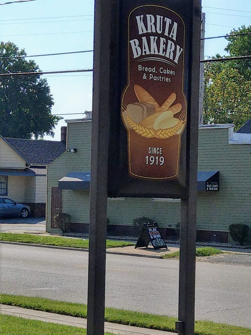 Identify the bakery before telling its story