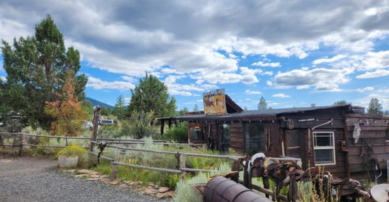 If You Crave A Seriously Big Steak, This Secluded Oregon Spot Is Worth Finding