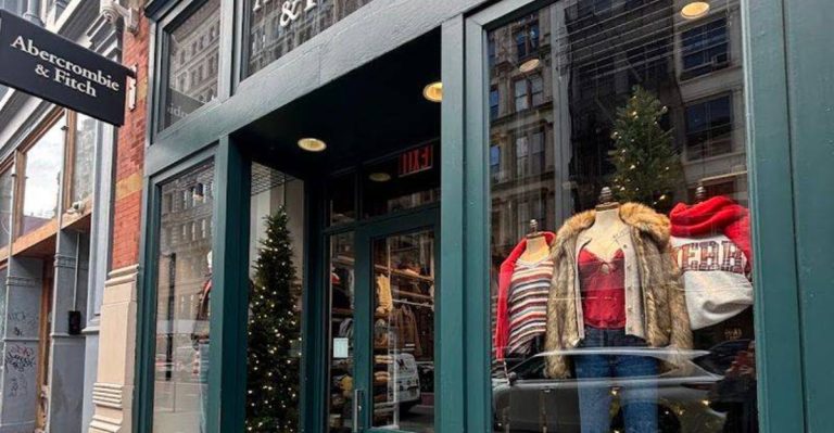 If You’re Looking For A Cute New York Keepsake, This Fifth Avenue Store Is Worth A Stop