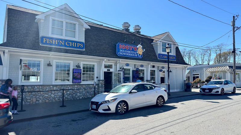 Iggy's Doughboys & Chowder House
