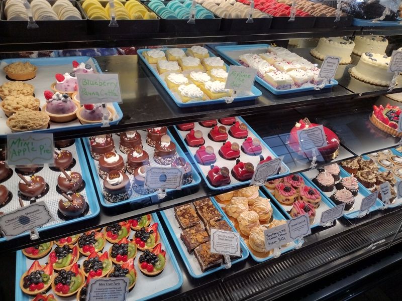 Huron Mountain Bakery (Marquette)