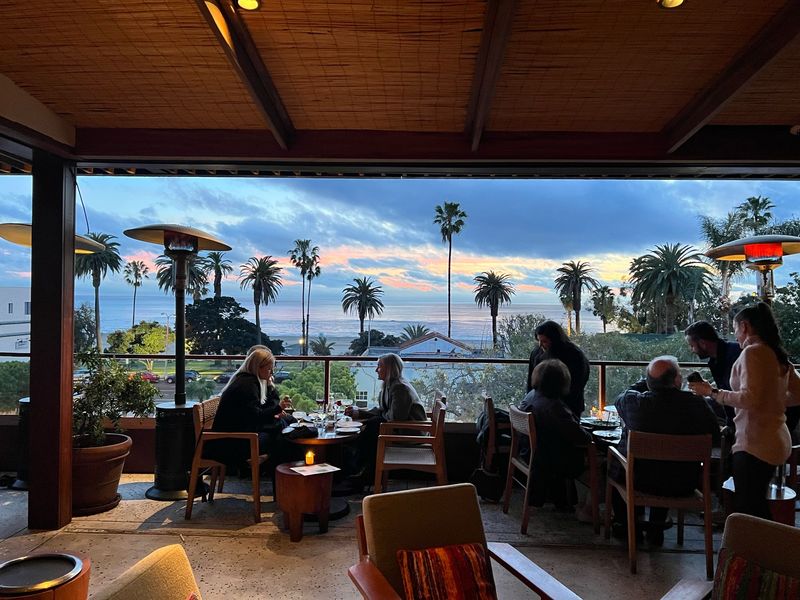 Elephante, Santa Monica