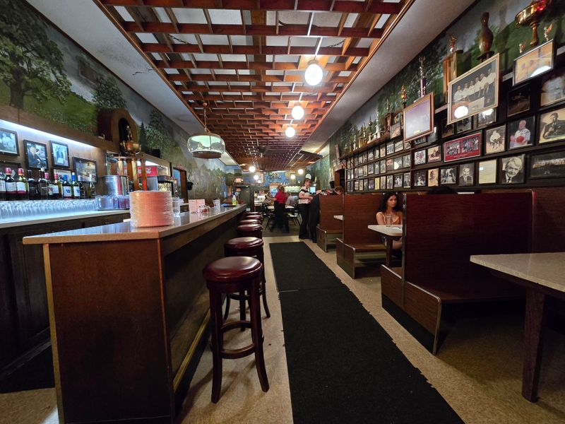 Luigi's Restaurant, Akron