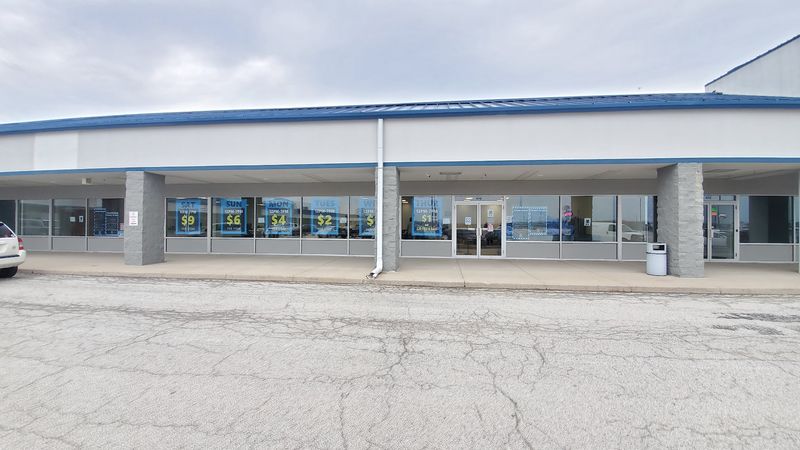 Illinois Has A Bin Store Where Prices Drop And The Finds Get Wild
