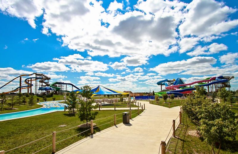 Illinois Has A Huge 58-Acre Waterpark So Fun You'll Never Want To Leave