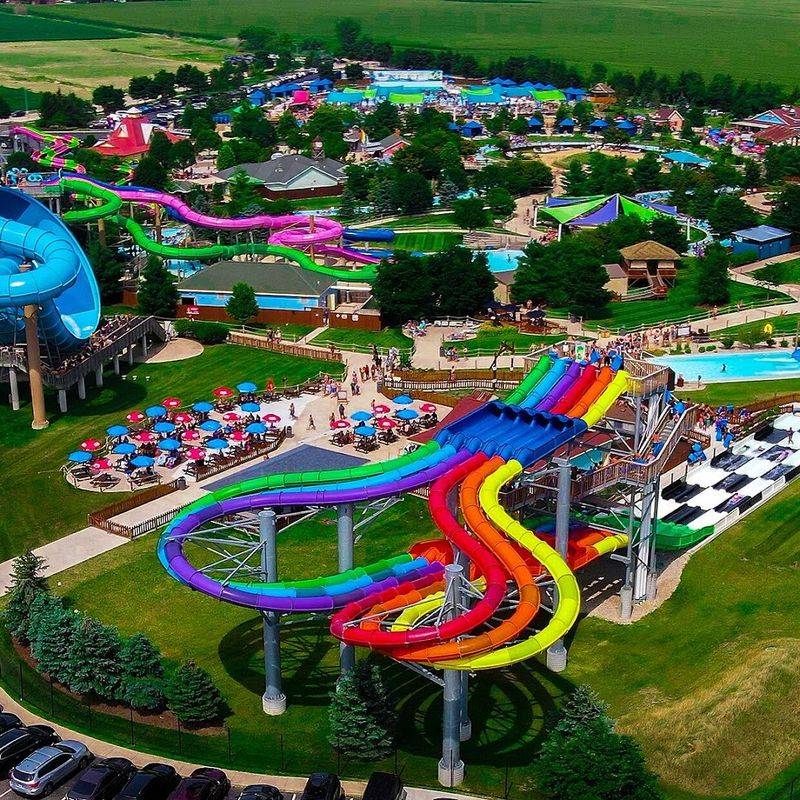 Illinois Has A Huge 58-Acre Waterpark So Fun You'll Never Want To Leave