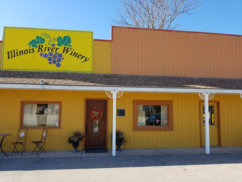 Illinois River Winery (Utica, IL) Illinois River Winery (Utica, IL)