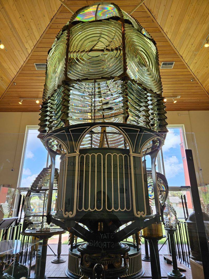 Impressive Fresnel Lens Exhibits