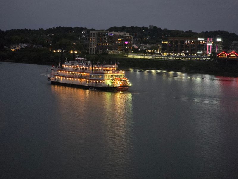 Montgomery Inn Boathouse, Cincinnati