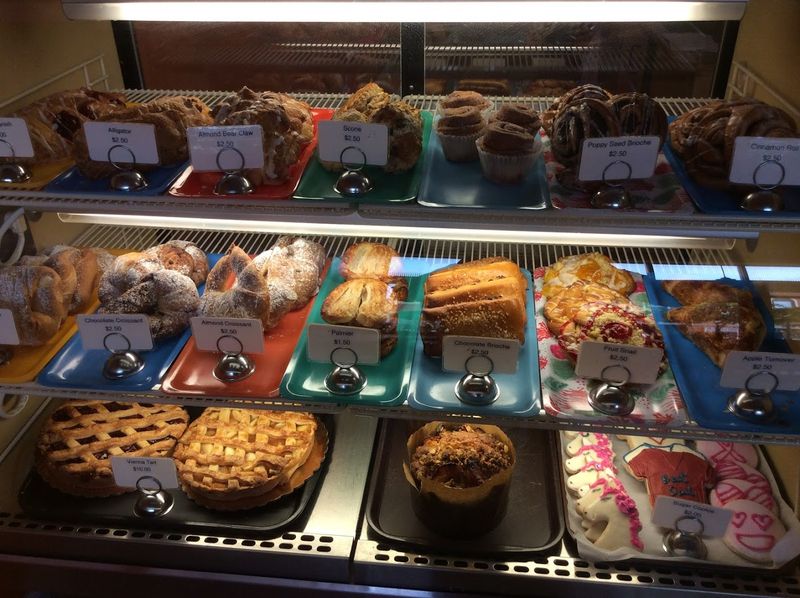 Rick's Bakery & Café – Urbana
