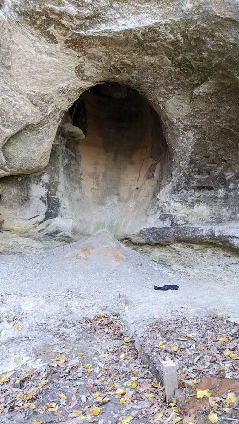 Indian Cave State Park