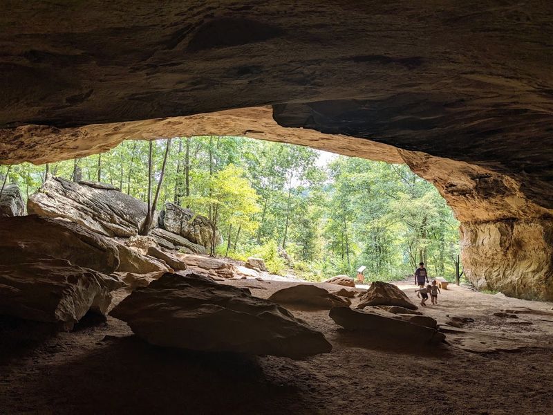Rock House Cave, Morrilton