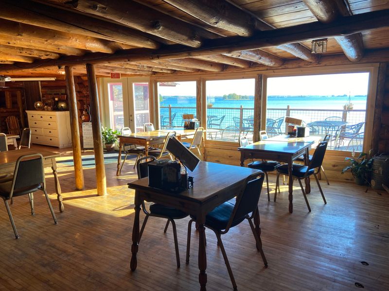 Minnesota's Lakeside Lodge